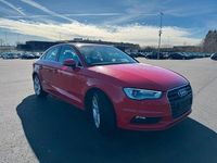Gebraucht Audi A3 105 PS (77 kW) 2013 Rot Limousine