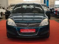 Gebraucht Opel Astra 140 PS (102 kW) 2007 Grün Limousine