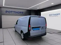Gebraucht VW Caddy Maxi 102 PS (75 kW) 2025 Silber Van / Kleinbus