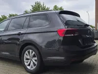 Gebraucht VW Passat Basis 122 PS (89 kW) 2023 Grau Kombi