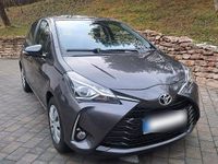 Gebraucht Toyota Yaris Style 111 PS (81 kW) 2019 Grau Kleinwagen