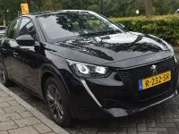 Gebraucht Peugeot e-208 Active 100 kW (136 PS) 2022 Schwarz Kleinwagen