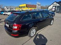 Gebraucht Skoda Octavia Ambition 150 PS (110 kW) 2014 Schwarzmagic perleffekt Kleinwagen