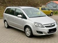Gebraucht Opel Zafira 125 PS (91 kW) 2012 Silber Van / Kleinbus