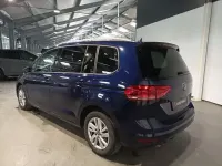 Gebraucht VW Touran Comfortline 150 PS (110 kW) 2023 Blau Van / Kleinbus