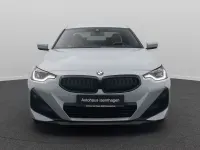 Gebraucht BMW 220 M Sport 184 PS (135 kW) 2023 M brooklyn grauc4p Coupé