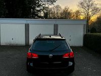 Gebraucht VW Passat 140 PS (102 kW) 2011 Schwarz Kombi