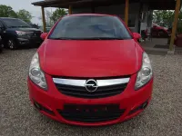 Usata Opel Corsa Innovation 69 CV (50 kW) 2010 Rosso Utilitaria