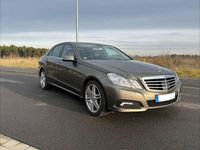 Gebraucht Mercedes E350 Avantgarde 292 PS (214 kW) 2010 Beige Limousine