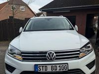 Gebraucht VW Touareg 204 PS (150 kW) 2017 Weiß SUV
