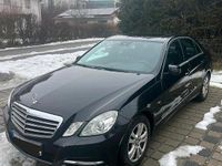 Gebraucht Mercedes E220 Avantgarde 170 PS (125 kW) 2012 Schwarz Limousine
