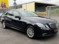 Gebraucht Mercedes E300 204 PS (150 kW) 2010 Blau Limousine