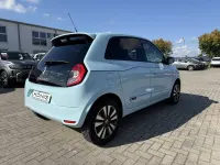 Second-hand Renault Twingo 60 kW (82 CP) 2023 Albastru Hatchback