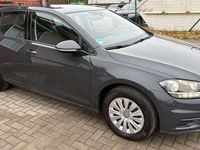 Gebraucht VW Golf VII Trendline 86 PS (63 kW) 2017 Uranograu Kleinwagen