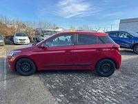 Gebraucht Hyundai i20 Classic 101 PS (74 kW) 2017 Rot Limousine