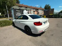 Gebraucht BMW 220 Sport Line 190 PS (139 kW) 2015 Weiß Coupé