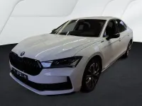 Gebraucht Skoda Superb SportLine 150 PS (110 kW) 2025 Purity weiß Limousine