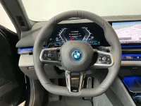Neu BMW 550e Performance 489 PS (359 kW) 2026 Schwarz Limousine