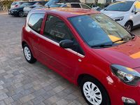 Gebraucht Renault Twingo 75 PS (55 kW) 2013 Rot Kleinwagen