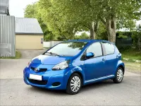 Gebraucht Toyota Aygo 68 PS (50 kW) 2010 Blau Kleinwagen