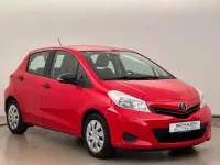 Gebraucht Toyota Yaris Cool 99 PS (72 kW) 2012 Super red 5 Kleinwagen