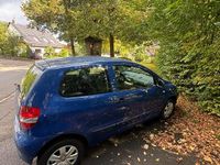 Second-hand VW Fox 74 CP (54 kW) 2005 Albastru Hatchback