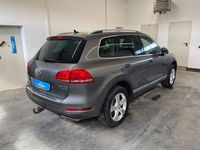 Gebraucht VW Touareg 239 PS (175 kW) 2010 Canyon grey metallic SUV