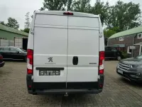 Gebraucht Peugeot Boxer 140 PS (102 kW) 2021 Lackierung weiss icy Van