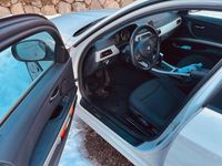 Gebraucht BMW 318 143 PS (105 kW) 2012 Weiß Kombi