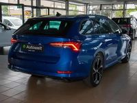 Gebraucht Skoda Octavia 204 PS (150 kW) 2022 Raceblau metallic Kombi