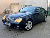 Gebraucht Mercedes C180 143 PS (105 kW) 2004 Blau Coupé