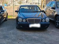 Gebraucht Mercedes E280 204 PS (150 kW) 2002 Blau Limousine