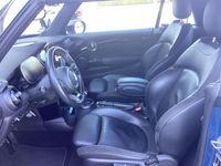 Gebraucht Mini Cooper S Classic 178 PS (130 kW) 2023 (blau)  island blue Kleinwagen