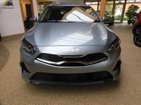 Gebraucht Kia Ceed Sportswagon Plus 160 PS (117 kW) 2023 Lunarsilber Kombi