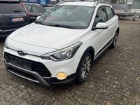 Gebraucht Hyundai i20 Active 101 PS (74 kW) 2016 Weiß Limousine