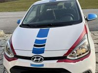 Gebraucht Hyundai i10 Edition 87 PS (63 kW) 2014 Weiß Kleinwagen