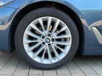 Gebraucht BMW 520 Efficient Dynamics 190 PS (139 kW) 2022 Arctic race blue metallic Kombi