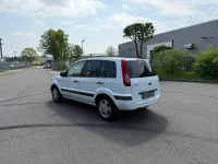 Gebraucht Ford Fusion 68 PS (50 kW) 2009 Weiß Kleinwagen