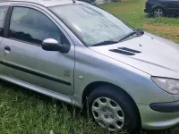 Gebraucht Peugeot 206 70 PS (51 kW) 2004 Silber Kleinwagen