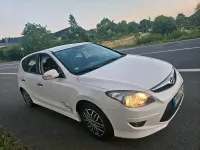 Gebraucht Hyundai i30 109 PS (80 kW) 2012 Weiß Limousine