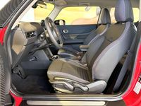 Second-hand Mini Cooper Classic 156 CP (114 kW) 2024 Roșu Hatchback