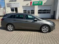 Gebraucht Opel Astra Edition 150 PS (110 kW) 2017 Grau Kombi