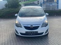 Gebraucht Opel Meriva Color Edition 120 PS (88 kW) 2012 Casablanca weiss Van / Kleinbus