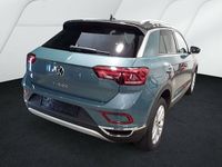 Gebraucht VW T-Roc Style 150 PS (110 kW) 2024 Blau (petroleum blue metallic schwarz) SUV