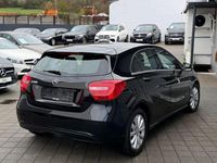 Gebraucht Mercedes A180 122 PS (89 kW) 2013 Schwarz Limousine