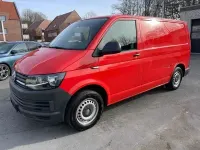 Gebraucht VW Transporter 102 PS (75 kW) 2016 Rot Van