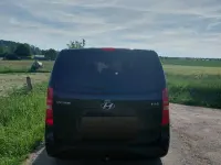 Gebraucht Hyundai H-1 170 PS (125 kW) 2011 Schwarz Van / Kleinbus