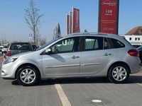 Gebraucht Renault Clio II Dynamique 75 PS (55 kW) 2011 Silber Limousine