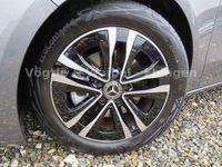 Gebraucht Mercedes B180 Advanced 116 PS (85 kW) 2023 Grau Van / Kleinbus