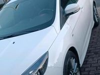 Gebraucht Ford Focus ST-Line 125 PS (91 kW) 2018 Weiß Kombi